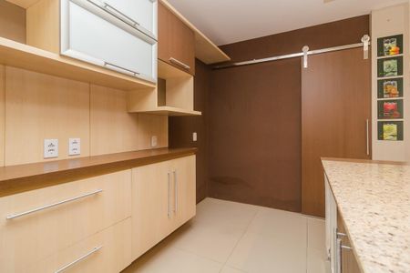 Casa para alugar com 200m², 3 quartos e 1 vaga Casa para alugar com 200m², 3 quartos e 1 vagaCozinha
