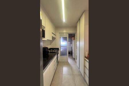 Apartamento à venda com 78m², 2 quartos e 2 vagasCozinha