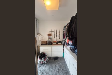 Apartamento à venda com 78m², 2 quartos e 2 vagasSuíte 1 Closet