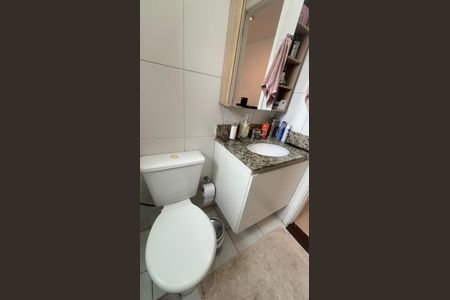 Apartamento à venda com 78m², 2 quartos e 2 vagasBanheiro da Suíte 1