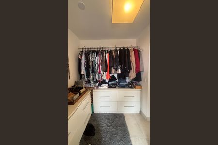 Apartamento à venda com 78m², 2 quartos e 2 vagasSuíte 1 Closet