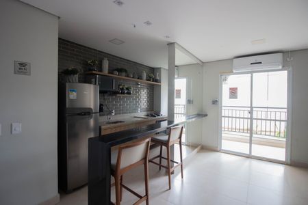 Apartamento para alugar com 45m², 2 quartos e 1 vaga Apartamento para alugar com 45m², 2 quartos e 1 vagaÁrea comum - Salão de festas