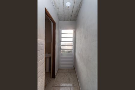 Corredor  de casa para alugar com 1 quarto, 40m² em Parque Casa de Pedra, São Paulo