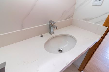 Casa à venda com 115m², 3 quartos e 2 vagas Casa à venda com 115m², 3 quartos e 2 vagasBanheiro da Suíte