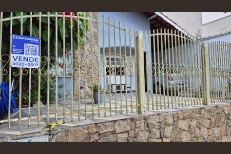 Casa à venda com 164m², 3 quartos e 2 vagasPlaca