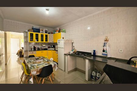 Casa à venda com 164m², 3 quartos e 2 vagasCozinha
