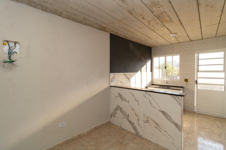 Sala de casa para alugar com 2 quartos, 40m² em Parque Casa de Pedra, São Paulo