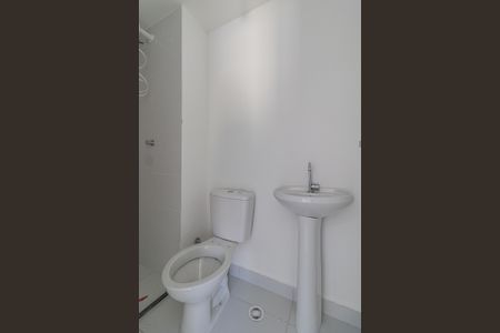 Apartamento para alugar com 32m², 2 quartos e 1 vaga Apartamento para alugar com 32m², 2 quartos e 1 vagaBanheiro