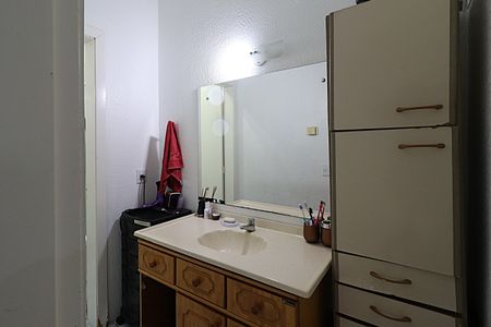 Casa à venda com 110m², 3 quartos e 2 vagasBanheiro - suíte