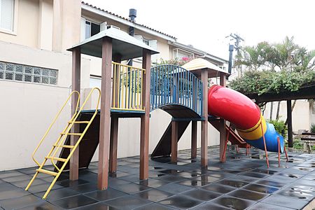 Casa à venda com 110m², 3 quartos e 2 vagasÁrea comum