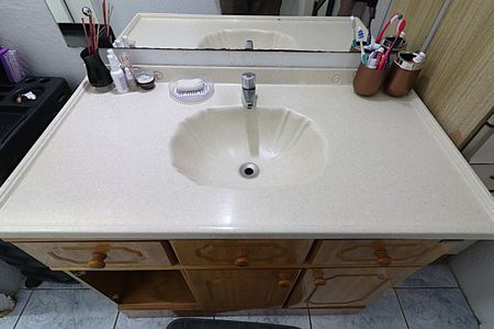 Casa à venda com 110m², 3 quartos e 2 vagasBanheiro - suíte - pia