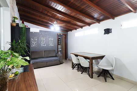Casa à venda com 110m², 3 quartos e 2 vagasCozinha - Sala de Jantar