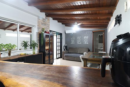 Casa à venda com 110m², 3 quartos e 2 vagasCozinha - Sala de Jantar