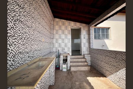 Casa à venda com 100m², 3 quartos e 14 vagasÁrea de Serviço