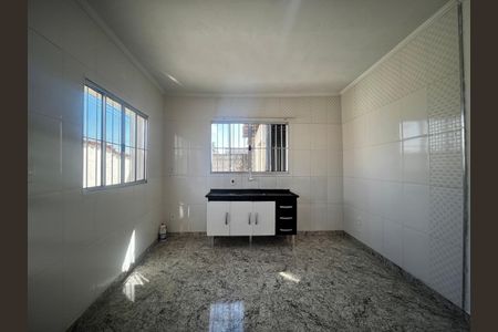 Casa à venda com 100m², 3 quartos e 14 vagasCozinha da Edicula
