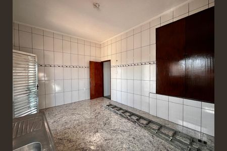 Casa à venda com 100m², 3 quartos e 14 vagasCozinha