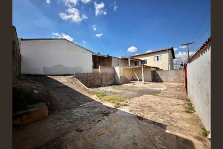 Casa à venda com 100m², 3 quartos e 14 vagasQuintal
