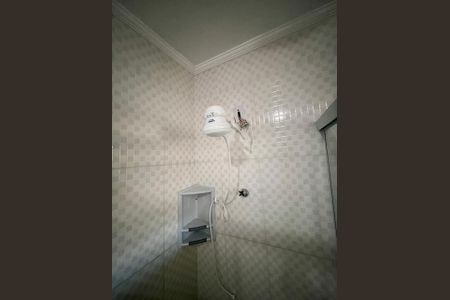 Casa à venda com 100m², 3 quartos e 14 vagasBanheiro da Edicula