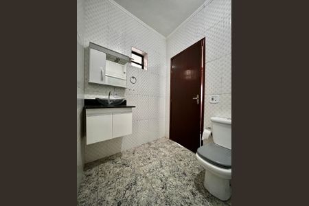 Casa à venda com 100m², 3 quartos e 14 vagasBanheiro