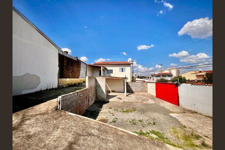 Casa à venda com 100m², 3 quartos e 14 vagasQuintal