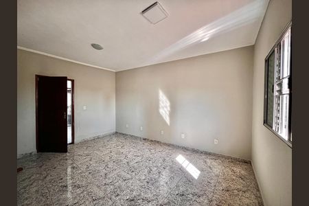 Casa à venda com 100m², 3 quartos e 14 vagasQuarto 2