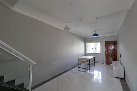 Casa para alugar com 120m², 2 quartos e 3 vagas Casa para alugar com 120m², 2 quartos e 3 vagasSala