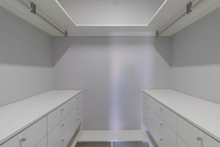 Casa para alugar com 120m², 2 quartos e 3 vagas Casa para alugar com 120m², 2 quartos e 3 vagasCloset Suíte