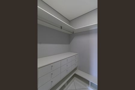 Casa para alugar com 120m², 2 quartos e 3 vagas Casa para alugar com 120m², 2 quartos e 3 vagasCloset Suíte
