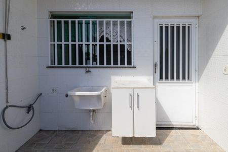 Casa para alugar com 120m², 2 quartos e 3 vagas Casa para alugar com 120m², 2 quartos e 3 vagasÁrea de Serviço