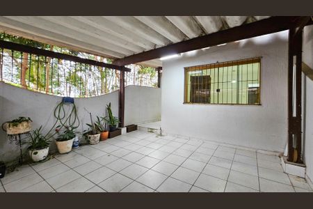 Casa à venda com 130m², 4 quartos e 2 vagasGaragem