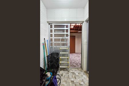 Casa à venda com 130m², 4 quartos e 2 vagasÁrea de Serviço