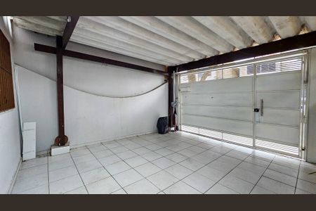 Casa à venda com 130m², 4 quartos e 2 vagasGaragem
