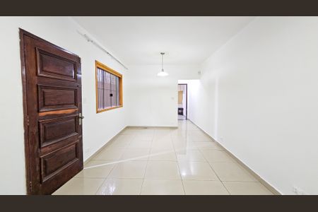 Sala de casa à venda com 4 quartos, 130m² em Jardim Luanda, São Paulo