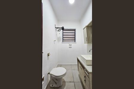 Casa à venda com 130m², 4 quartos e 2 vagasBanheiro 3