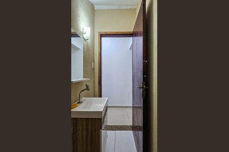 Casa à venda com 130m², 4 quartos e 2 vagasLavabo