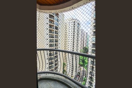 Apartamento para alugar com 120m², 3 quartos e 2 vagasVaranda da Suíte