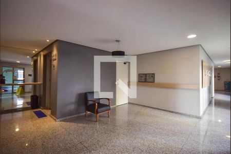 Apartamento para alugar com 120m², 3 quartos e 2 vagas Apartamento para alugar com 120m², 3 quartos e 2 vagasHall social