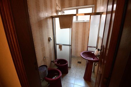 Casa à venda com 1570m², 7 quartos e 6 vagasBanheiro de Hóspede