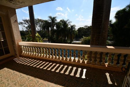 Casa à venda com 1570m², 7 quartos e 6 vagasSuíte 3 - Sacada