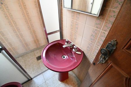 Casa à venda com 1570m², 7 quartos e 6 vagasBanheiro de Hóspede