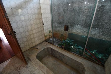 Casa à venda com 1570m², 7 quartos e 6 vagasBanheiro Suíte 1