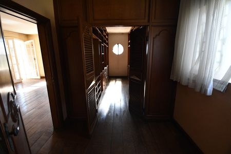 Casa à venda com 1570m², 7 quartos e 6 vagasSuíte 5 - Closet