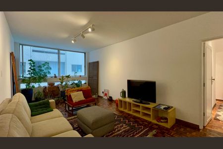 Apartamento à venda com 131m², 3 quartos e 2 vagas Apartamento à venda com 131m², 3 quartos e 2 vagasSala de TV