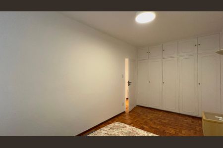 Apartamento à venda com 131m², 3 quartos e 2 vagas Apartamento à venda com 131m², 3 quartos e 2 vagasQuarto 1