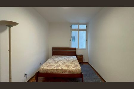 Apartamento à venda com 131m², 3 quartos e 2 vagas Apartamento à venda com 131m², 3 quartos e 2 vagasQuarto 1