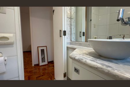 Apartamento à venda com 131m², 3 quartos e 2 vagas Apartamento à venda com 131m², 3 quartos e 2 vagasBanheiro