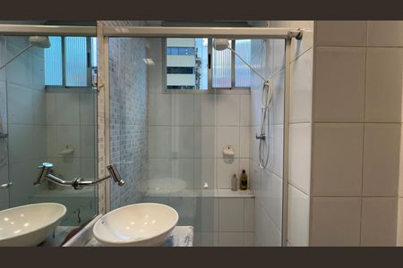 Apartamento à venda com 131m², 3 quartos e 2 vagas Apartamento à venda com 131m², 3 quartos e 2 vagasBanheiro