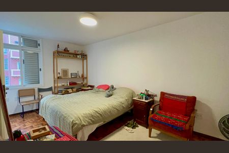 Apartamento à venda com 131m², 3 quartos e 2 vagas Apartamento à venda com 131m², 3 quartos e 2 vagasSuite