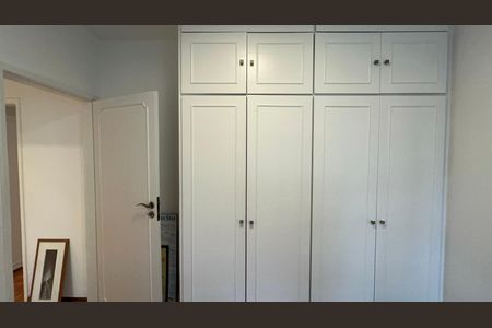 Apartamento à venda com 131m², 3 quartos e 2 vagas Apartamento à venda com 131m², 3 quartos e 2 vagasQuarto 2