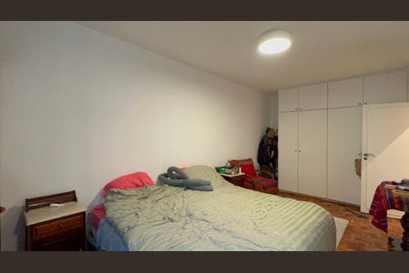 Apartamento à venda com 131m², 3 quartos e 2 vagas Apartamento à venda com 131m², 3 quartos e 2 vagasSuite